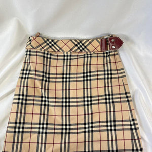 Iconic and Authentic Burberry Nova Check Mini Skirt S/M